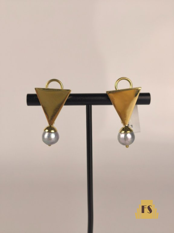 Brincos com pérolas